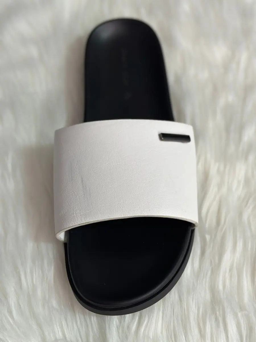 Men's Minimalist White Leather Single-Strap Slides with Metal Accent