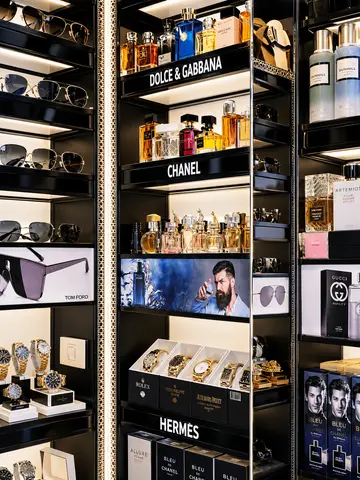 Murad Real Brand shop view